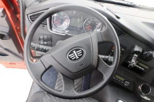 一汽解放 新J6P重卡 420馬力 6X4 國六LNG牽引車(chē)(CA4250P66M25T1E6)