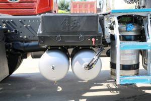 一汽解放 新J6P重卡 質(zhì)惠版2.0高寒款 420馬力 6X4 國五牽引車(chē)(CA4250P66K24T1A1E5)