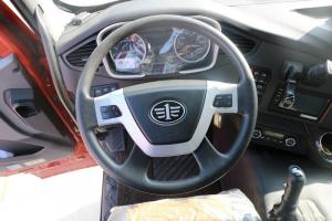 一汽解放 新J6P重卡 領(lǐng)航版 560馬力 6X4牽引車(chē)(國六)(CA4250P66K25T1E6)