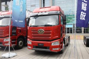 一汽解放 新J6P重卡 領(lǐng)航版2.0 560馬力 6X4牽引車(chē)(國六)(CA4250P66K25T1E6)