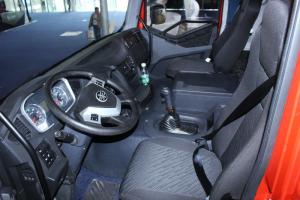 一汽解放 新J6P重卡 領(lǐng)航標載版 新疆款 500馬力 6X4 國五牽引車(chē)(CA4250P66K25T1A1E5)