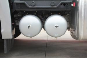 一汽解放 J7重卡 四季版 550馬力 6X4 國五牽引車(chē)(液力緩速器)(CA4250P77K25T1E5)