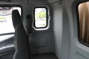 福田 奧鈴大黃蜂 210馬力 6.8米 國五排半廂式載貨車(chē)(BJ5186XXY-A1)