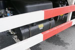 福田 奧鈴大黃蜂 210馬力 6.8米 國五排半廂式載貨車(chē)(BJ5186XXY-A1)