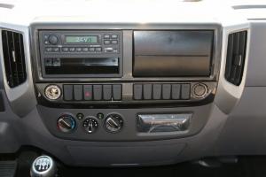 福田 奧鈴新捷運 輕量化版 156馬力 4.18米 國五單排倉柵式輕卡載貨車(chē)(BJ5048CCY-A1)