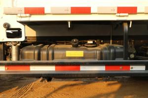 福田 奧鈴捷運 科技版 88馬力 3.25米 國五排半欄板輕卡載貨車(chē)(氣剎)(BJ1041V9JB4-A1)