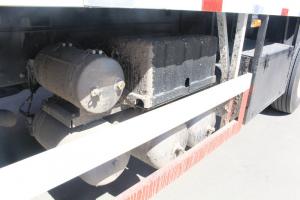 東風(fēng)商用車(chē) 天龍重卡 245馬力 6X2 9.6米 國五廂式載貨車(chē)(DFH5250XXYAX1V)