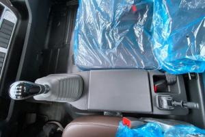 時(shí)代汽車(chē) 領(lǐng)航 高配版 143馬力 3.82米 國五 排半欄板輕卡載貨車(chē)(BJ1043V9PBA-BH)