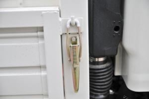 時(shí)代汽車(chē) 領(lǐng)航 高配版 143馬力 3.82米 國五 排半欄板輕卡載貨車(chē)(BJ1043V9PBA-BH)