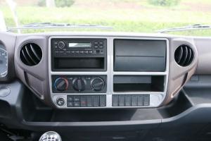 時(shí)代汽車(chē) 領(lǐng)航 156馬力 3.82米 國五 排半欄板輕卡載貨車(chē)(BJ1043V9JEA-BF)