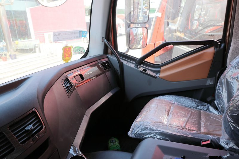 一汽解放 新J6P重卡 領(lǐng)航版2.0 北方款 460馬力 6X4 國六 牽引車(chē)(CA4250P66K25T1E6)