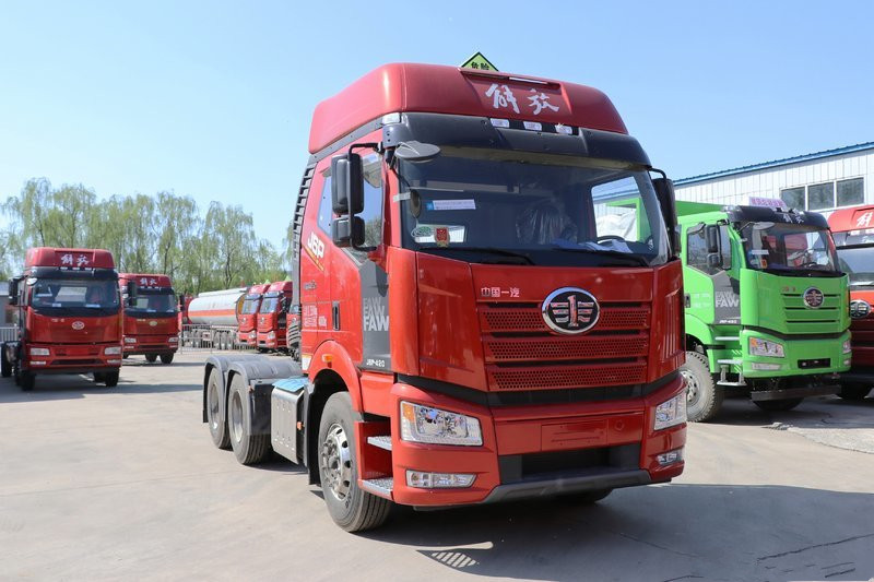 一汽解放 新J6P重卡 質(zhì)惠版2.0 420馬力 6X4 國六 危險品牽引車(chē)(CA4250P66K25T1E6Z)