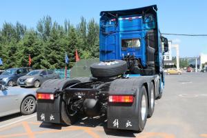 一汽解放 J7重卡 550馬力 6X4 國五 牽引車(chē)(海天藍)(CA4250P77K25T1E5)
