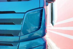 一汽解放 J7重卡 550馬力 6X4 國五 牽引車(chē)(海天藍)(CA4250P77K25T1E5)