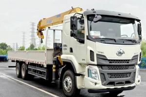 東風(fēng)柳汽乘龍 H5 290馬力 6X4 8.5米 國五 隨車(chē)吊(10擋)(LZ5250JSQH5DB)