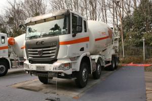 聯(lián)合卡車(chē)U350 350馬力 8X4 12方 國六 混凝土攪拌車(chē)(QCC5313GJBD666-2)