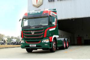 聯(lián)合卡車(chē) U?460重卡 460馬力 6X4 國六 LNG牽引車(chē)(QCC4253N664)