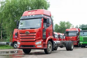 一汽解放 J6L中卡 精英版 綠通 260馬力 4X2 6.75米 國六 欄板載貨車(chē)(CA1180P62K1L4E6)