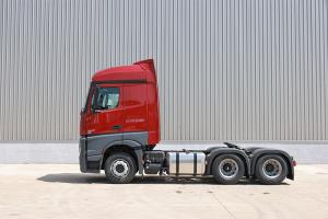 梅賽德斯-奔馳 Actros 2653 530馬力 6×4 國六 公路牽引車(chē) （紅）