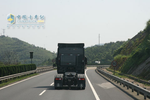 北奔重卡巡展沿途風(fēng)光